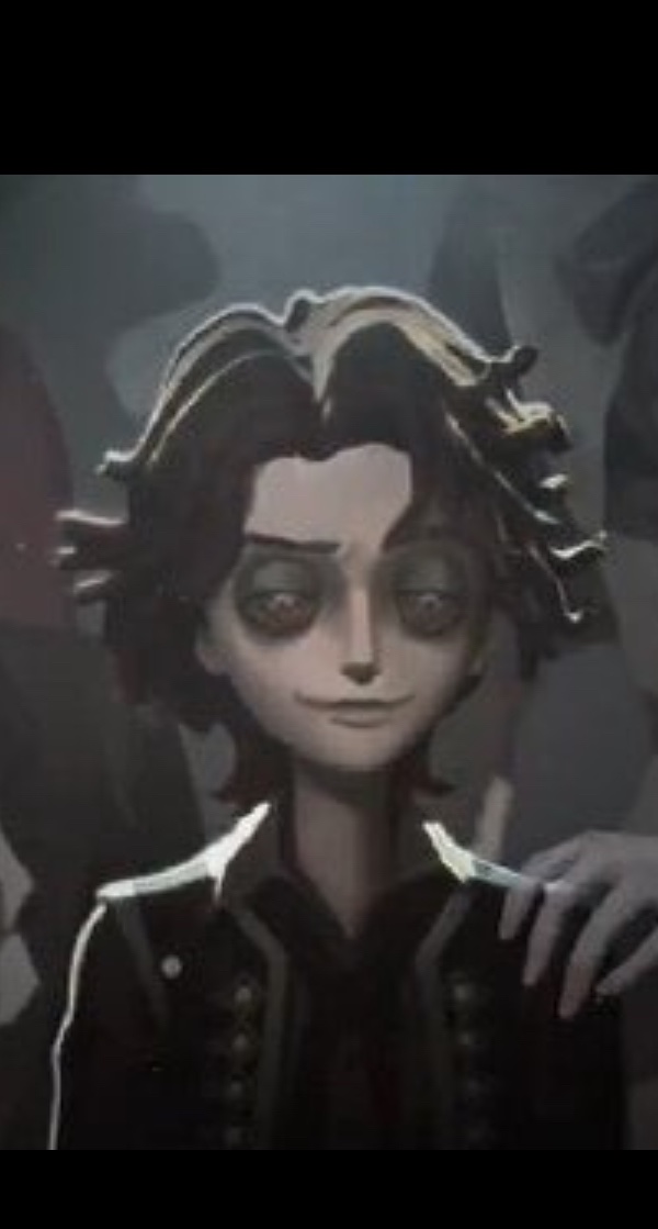 matthias_1_'s tweet image. My cute selfie after i burned down the theater and killed both my parents🎉