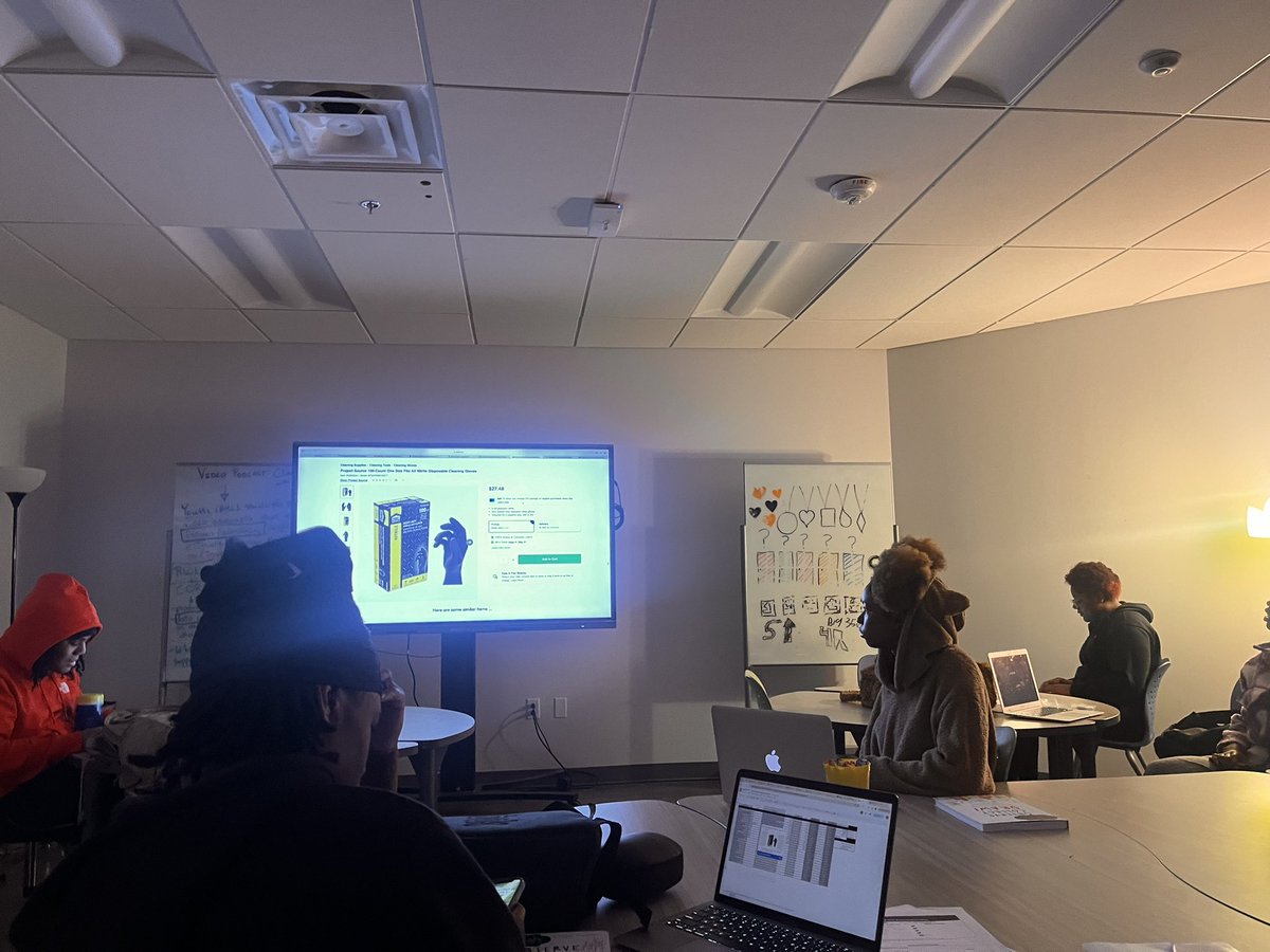HMC1_RWLC's tweet image. 💼 Who knew budgets could be thrilling? Listening to CORE students about budgets become exciting as students discuss the nitty-gritty details, turning balance sheets into a playful debate for client projects! 💬📊 #FinancialFun #StudentDebates @HMC1Proud