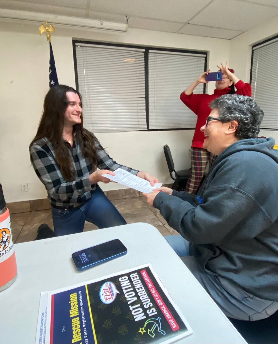 MerissaCaldwell's tweet photo. 💐BIG @SCOTTPRESLER NEWS 🥂

OH MY GOSH 😍😍😍

SHE SAID YES💞💍 🗳️

+1 Arizona https://t.co/RjMSUkyJVk
