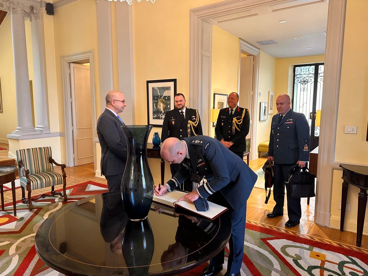 Louis_Dumas9's tweet photo. Heureux d'accueillir le major-général @DarcyMolstad, commandant adjoint @CJOC_COIC, à la Maison 🇨🇦 du Caire 🇪🇬. C'est toujours un honneur de remercier @ForcesCanadiennes pour leur service. 🙏🏼 @DefenseCanada https://t.co/8rptYzdYyk