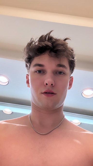 Im a looking at you handsome - repost for luck in 2024 https://t.co/Agrld5G9FI https://t.co/P8mFy3IB