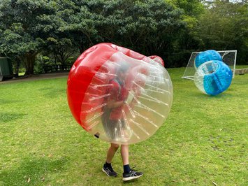 The PDHPE students in Yr 9 and 10 have recently hit the pitch, and the ocean, all while learning new skills.

#glenaeon #steiner #school #PDHPE #highschool #sport #skills #watersafety #bubblesoccer #excursion #balmoralbeach #middlecove #sydney