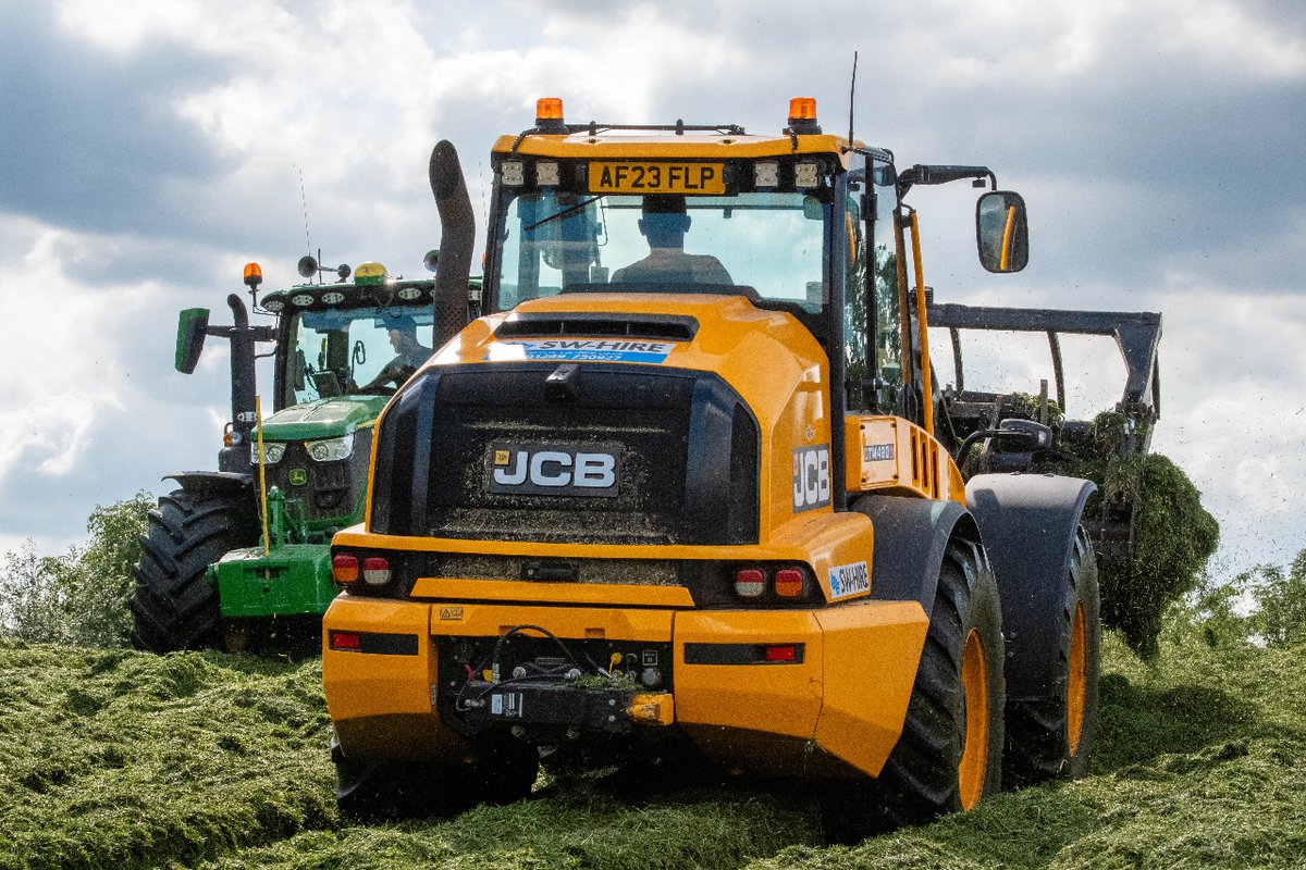 SWHire's tweet photo. @JCBagriculture TM420s on the pit.
https://t.co/SQ2CAJ8p3z
#telehandler #pivotsteer #hire #JCB https://t.co/rZdmQxnIIJ