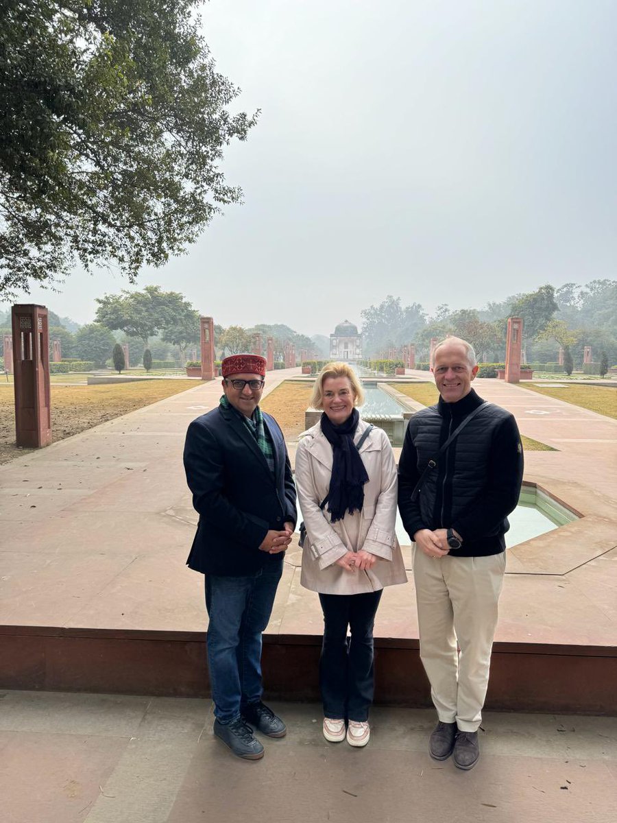 NorwayAmbIndia's tweet photo. Dilli ki sardi aur sunder nursery 🥰

Had the joy of taking a tour of the @sundernursery and #Humanyunstomb this morning with the specialist himself @NandaRatish! 

An incredible oasis of conservation effort in the heart of the bustling New Delhi! 

And yes, it’s cold out here 🥶 https://t.co/uGrARDi5tb