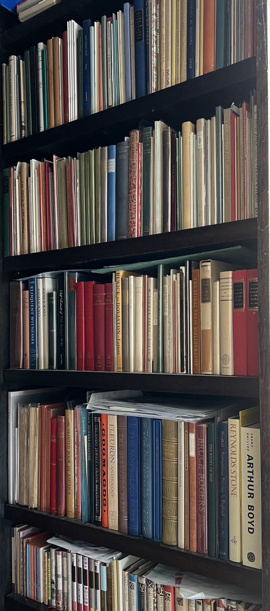 StuartKells's tweet image. Library shelfie day #shelfieday #libraryshelfieday #everyday