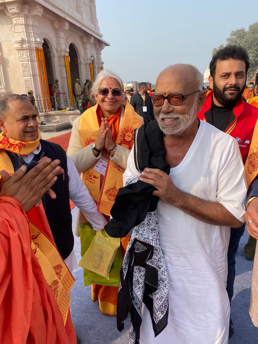 MisraSheela's tweet photo. #SriRamMandir
#PranPratishtha 
#SriRamJanmBhumi
#RamJanmabhoomi 
#Invitees
#Glimpses22Jan24
 
Privileged devotees/Invitees of Sri Ram arriving for Pran-Pratishtha https://t.co/Ph7ihdQb7J