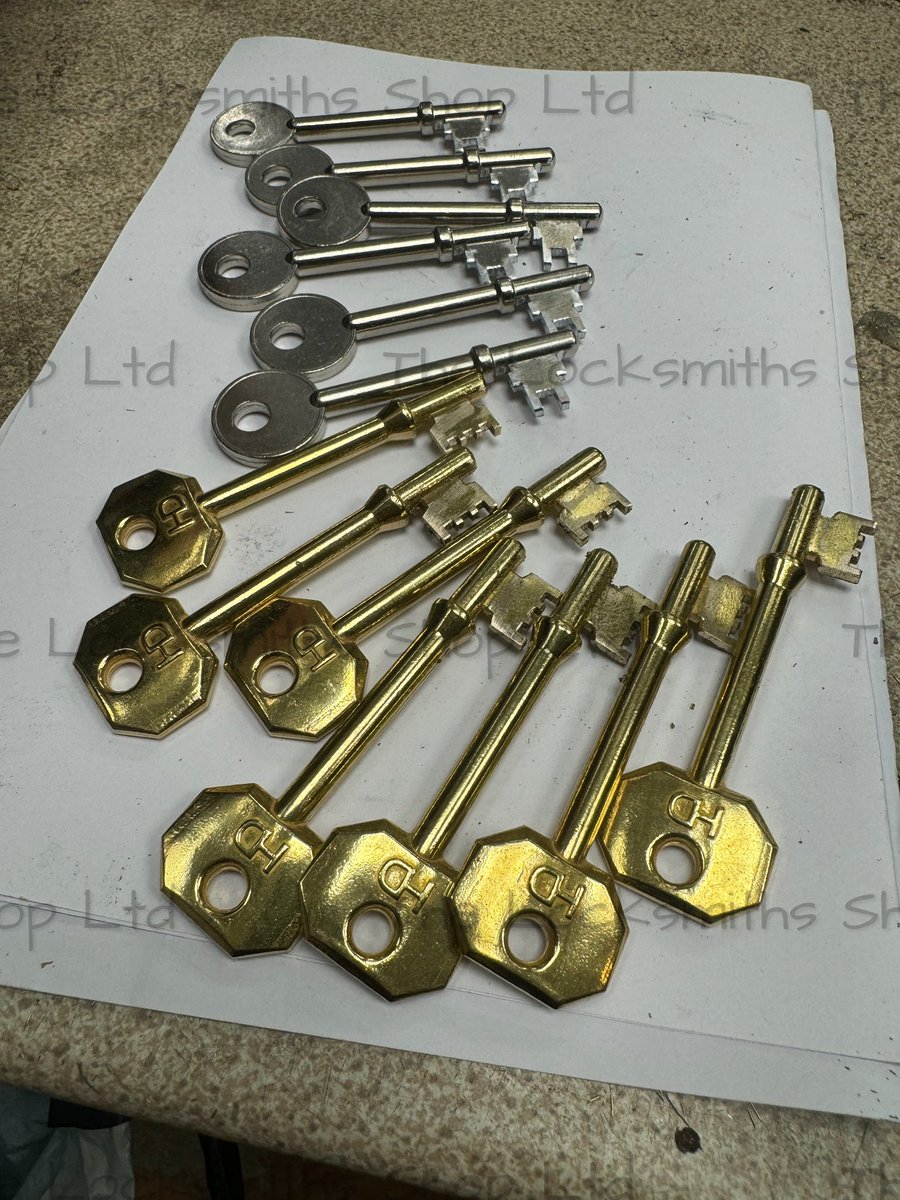 Little batch for a customer #keycutting #CheamVillage #locksmithservice #professionalservice
 <a href="/MLA_locksmiths/">Master Locksmiths Association (MLA)</a>