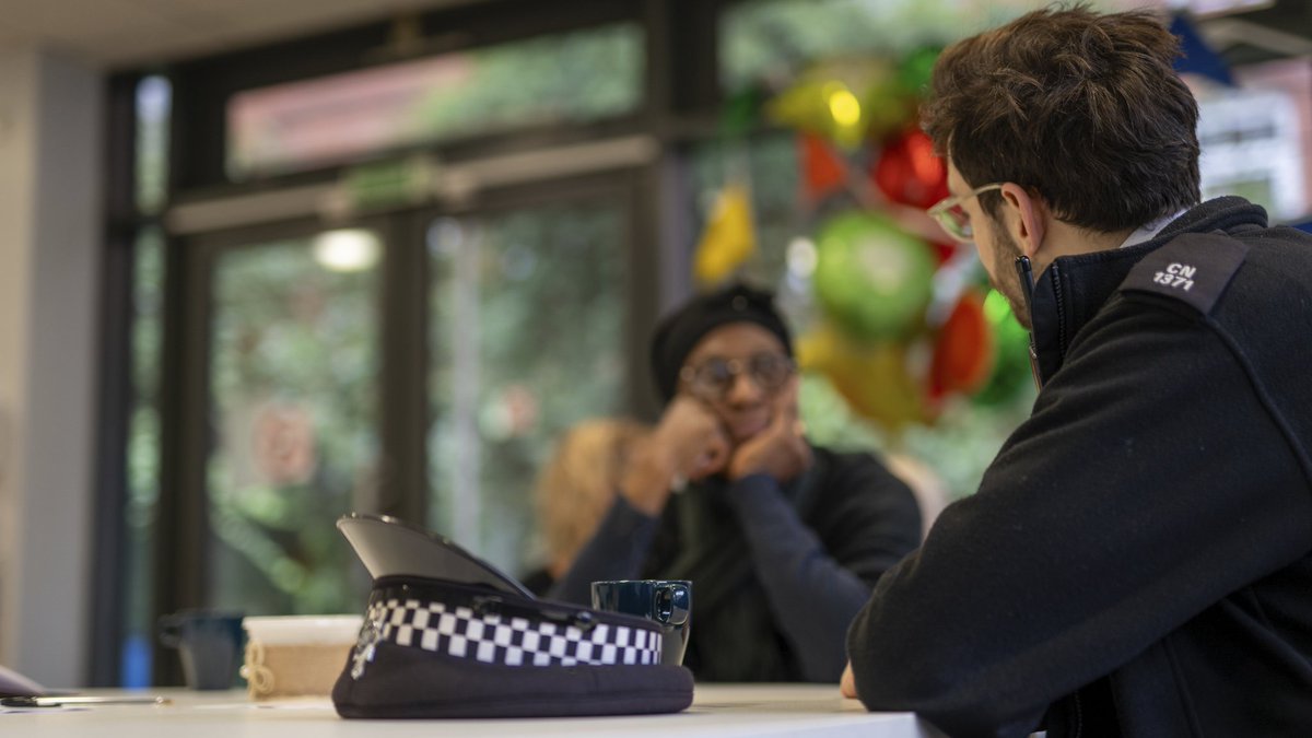 This week is is National Neighbourhood Awareness Week! 

Your Bunhill and St Peter's ward officers and PCSOs have been on patrol in hotspot areas, and also meeting with local residents at St Luke's Community Centre to discuss what matters to you.

#mylocalMet