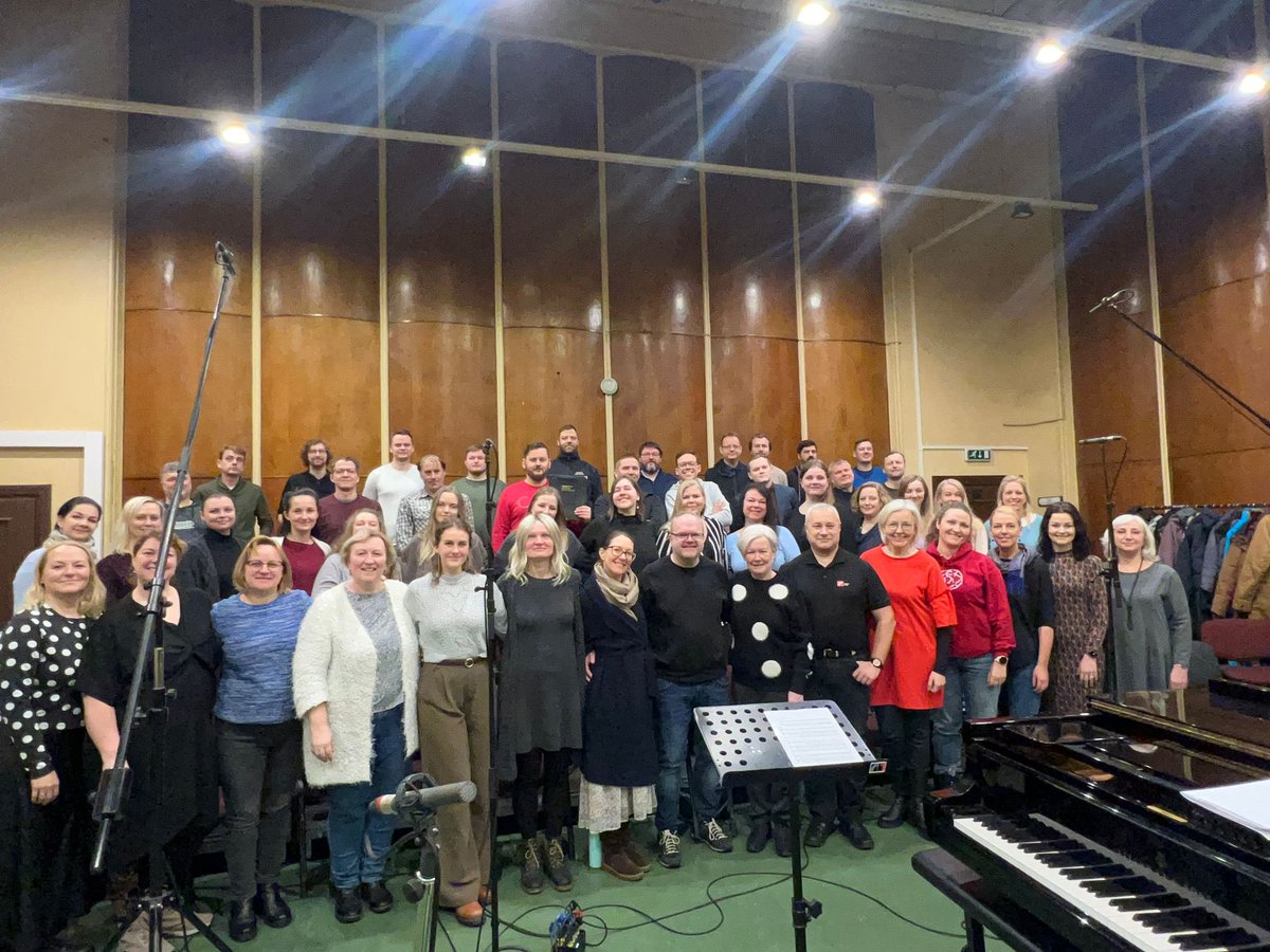Such a joy to be recording this morning with the wonderful ⁦@ChoirLatvija⁩ & their incredible conductor Maris Sirmais for Last Act a collaborative project with ⁦@mariehanlon2⁩ to be shown at Limerick City Gallery in June. ⁦@CMCIreland⁩ ⁦@Aosdana⁩