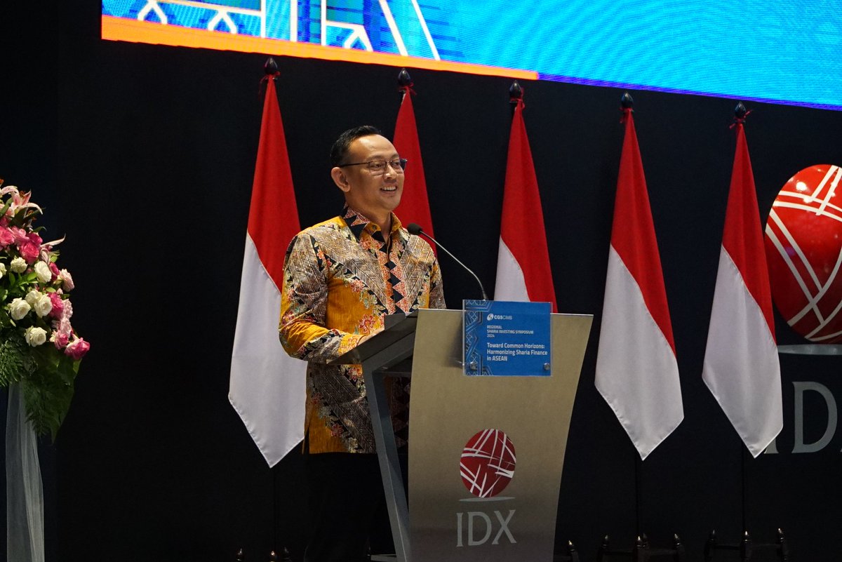 mahdikherid's tweet photo. Ansor Jatim dukung Jawa Timur menjadi Poros Ekonomi Syariah, mantap Gus Ketuaku @syafiq_ansor #SpiritBaruAnsorJatim
https://t.co/qh18ZjqGb4 https://t.co/aqbwFg1YE3
