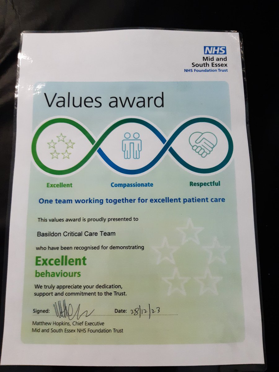 CriticalCareBas's tweet photo. Big congratulations to #BasildonCCU for winning a Values Award for their pt centered care, staff Wellbeing activities and education &amp; training! Super proud of this team 🤩 @SujaGeorge08 @MSEHospitals @KylieLocke3 @MSEloveNURSING @Pamcharleswort1 @dawnmpatience https://t.co/tYcEp17lqY