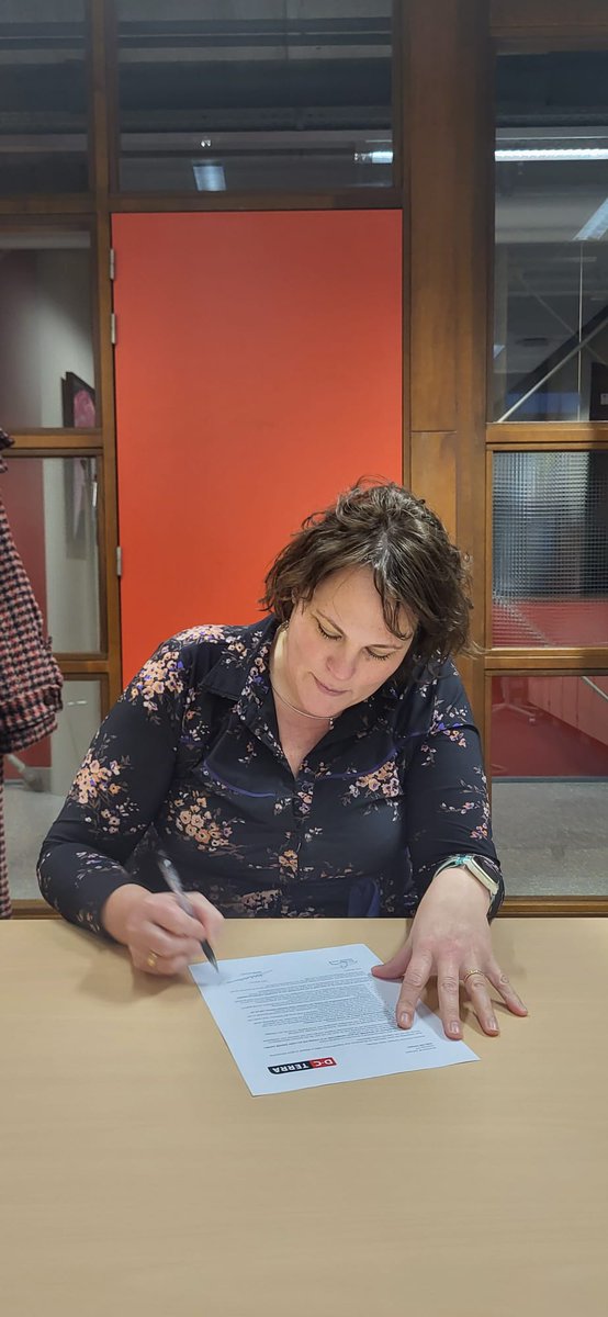 Welkom Marijke Kompier! Trots introduceert <a href="/DCTerra/">Terra DC</a> haar per 1 mei als nieuwe regiodirecteur voor MBO Meppel. Zij is linking-pin met bedrijven, instellingen, arbeidsmarktregio Zwolle en het bredere samenwerkingsverband #DNA. Succes Marijke! <a href="/marrie75/">mare riemersma</a> <a href="/arwinnimis/">Arwin Nimis</a>