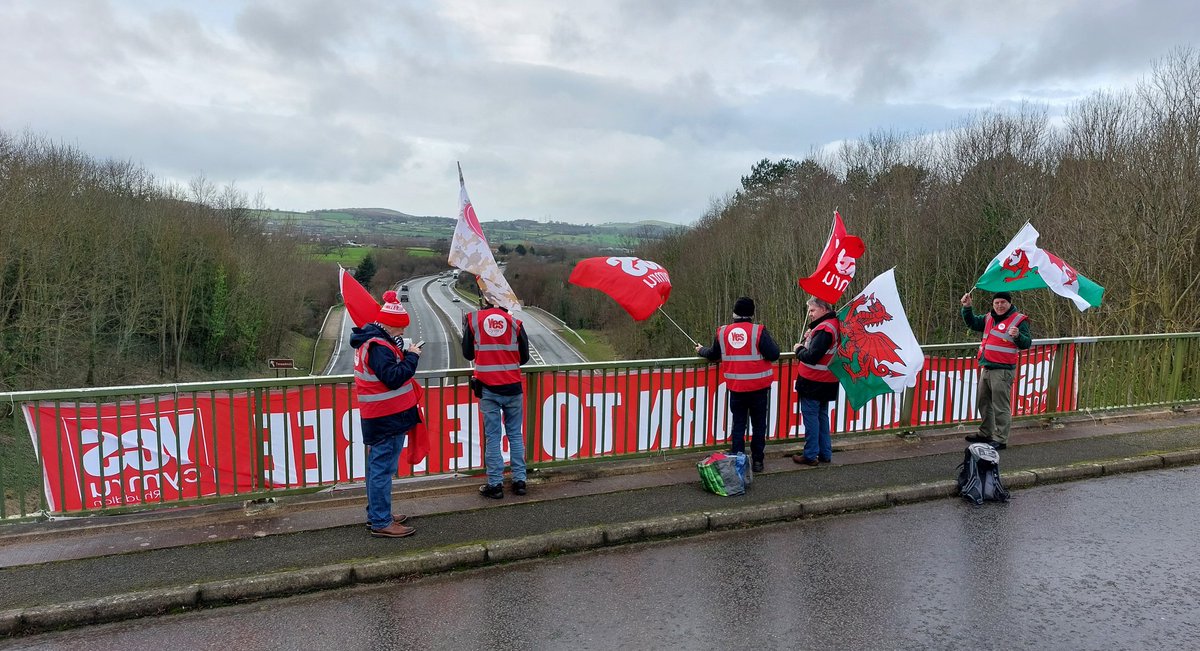 Llanelwy NOW!

Da ni yma o hyd! 
Er gwaeth pawb a phopeth!

#CymruRydd #Annibyniaeth #IndyWales
<a href="/YesDinbych/">Yes Cymru Dinbych</a> <a href="/YesSirFflint/">Yes Cymru Sir Fflint</a>  <a href="/yescymruvetera1/">yescymruveterans</a> <a href="/YesRhuddlan/">YesCymru Rhuddlan 🏴󠁧󠁢󠁷󠁬󠁳󠁿</a> <a href="/YesCymru/">YesCymru</a>