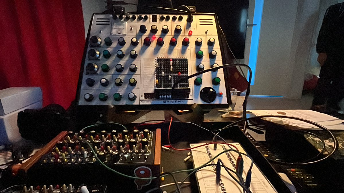 hisashi_saito's tweet image. 場内アナウンスマイクにハマっています。
#ems 
#synthi