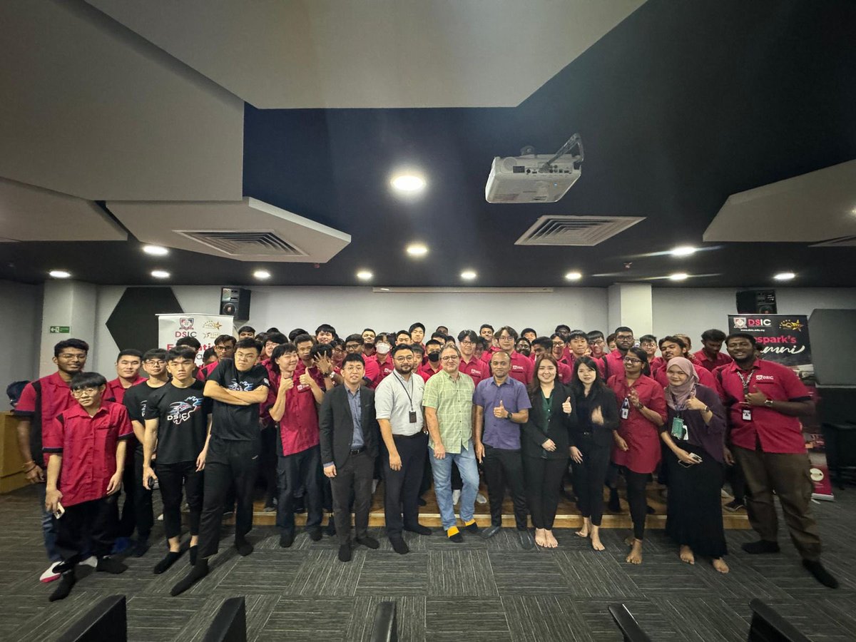 Automotive Excellence Unites Continents!  Exciting news! Senior Lecturer Oliver Durieux from @WrexhamUni visited Despark Int College in Malaysia, sharing expertise in our BEng Automotive Engineering #WrexhamUniversity #DesparkInternational #AutomotiveEngineering #GlobalEducation