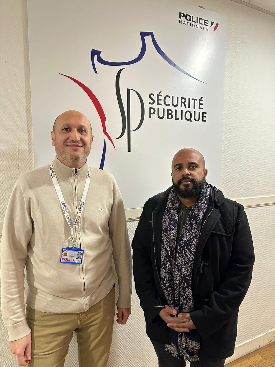 UN1TE_SC's tweet photo. Le mercredi 24 janvier 2023, Akli et guillaume de @UNITE_FSPN étaient à la rencontre des nouveaux arrivants de la #DNSP 
@UNITESGPPOLICE toujours à vos côtés 💪🏽👮‍♂️👮 https://t.co/CrW6AFDYOb