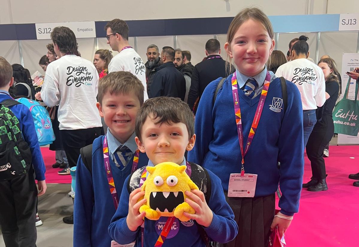 LEOacademies's tweet image. Children from @WestAshtead had an amazing time playing the #BusyBox on the @LGfL Stand with @MissLauraJSmith at #Bett2024 today. Thank you, @busythings! 🏆