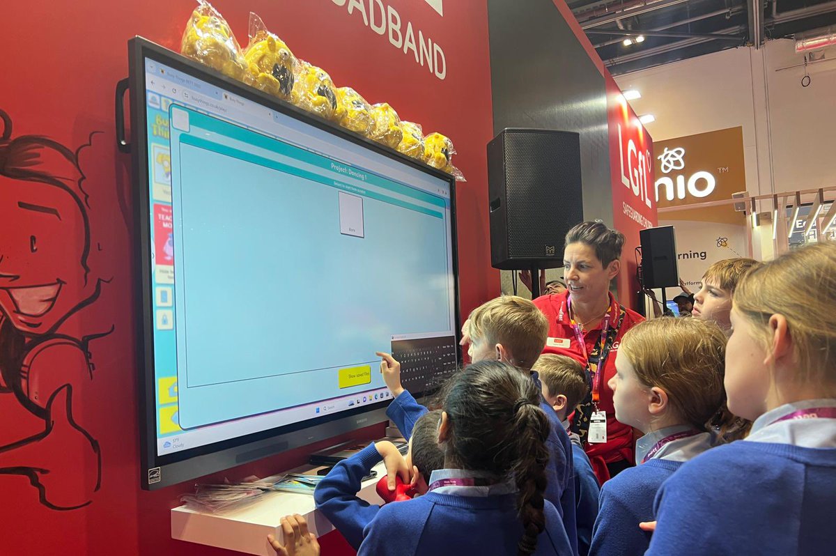 LEOacademies's tweet image. Children from @WestAshtead had an amazing time playing the #BusyBox on the @LGfL Stand with @MissLauraJSmith at #Bett2024 today. Thank you, @busythings! 🏆