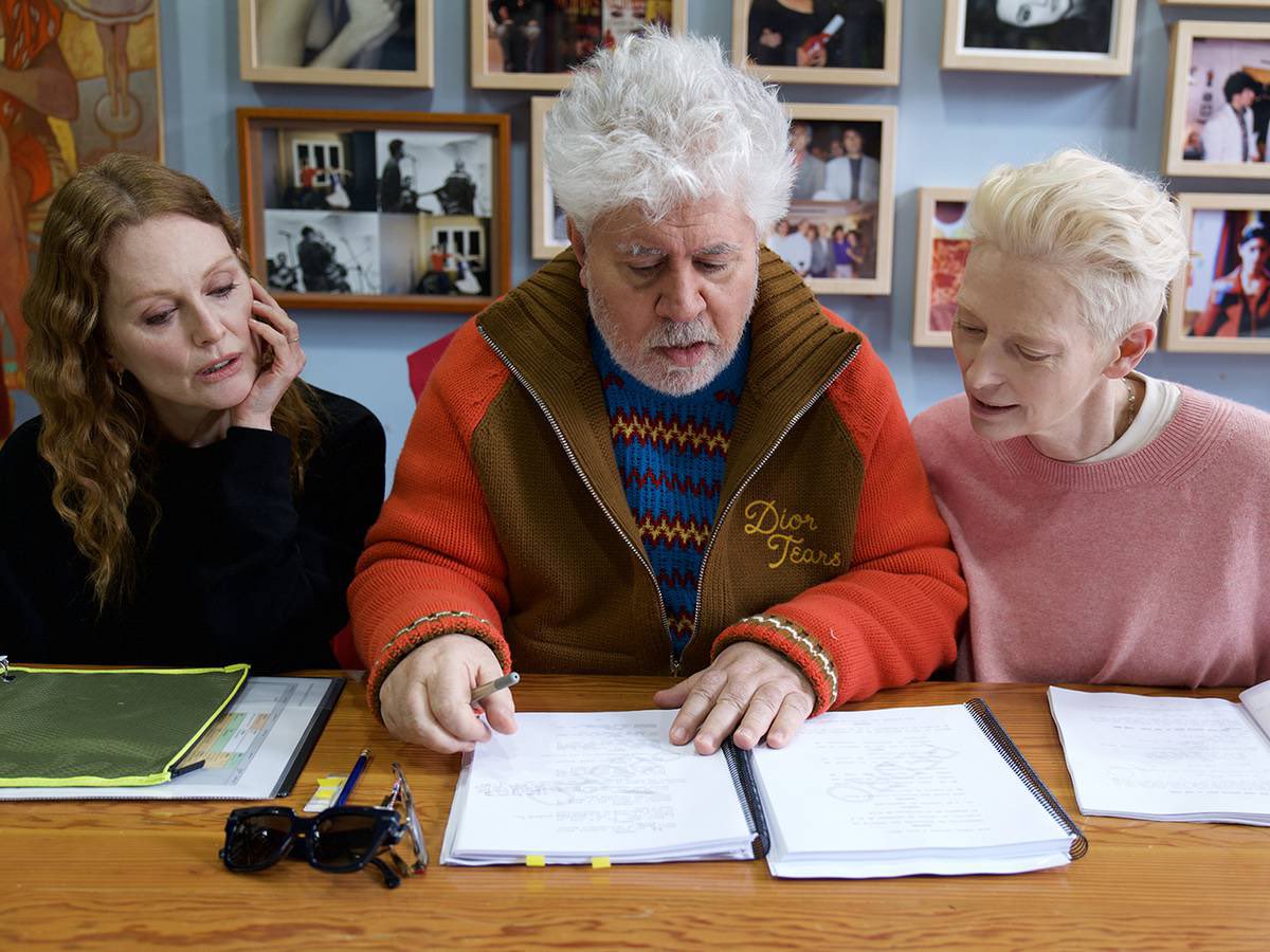 Julianne Moore, Tilda Swinton and John Turturro will star in Pedro Almodóvar's first English-language feature ‘The Room Next Door’. The film will begin production in Madrid and New York later this year. academiadecine.com/2024/01/25/la-…