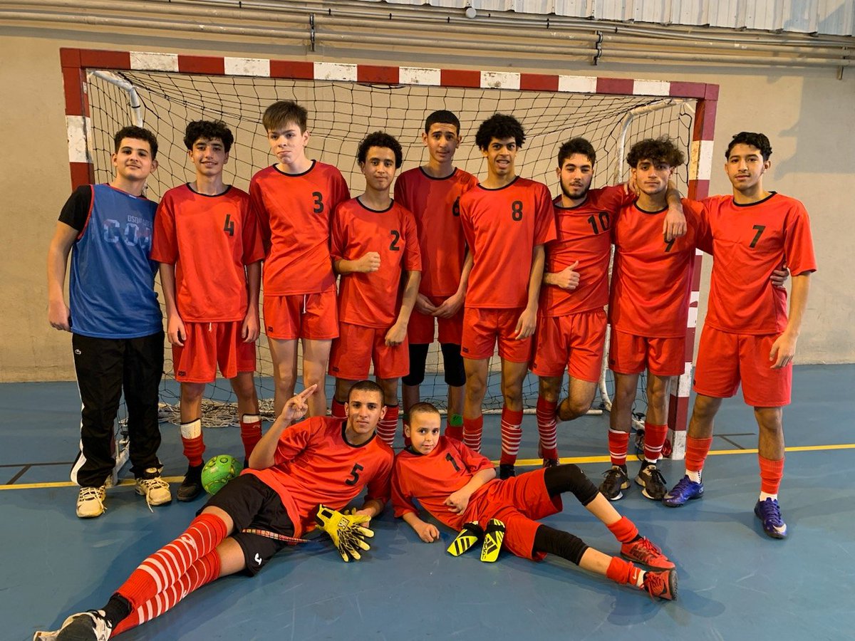 LPclementpemil's tweet photo. #futsal ⚽💪👏🥇nos élèves lycéens #unss qualifiés pour la phase inter académique 💯👉cap vers Montpellier le 28 février ! On compte sur eux pour une qualif championnat France🇨🇵 🤞🤞🤞#generation2024 https://t.co/PnsSbsu6ni