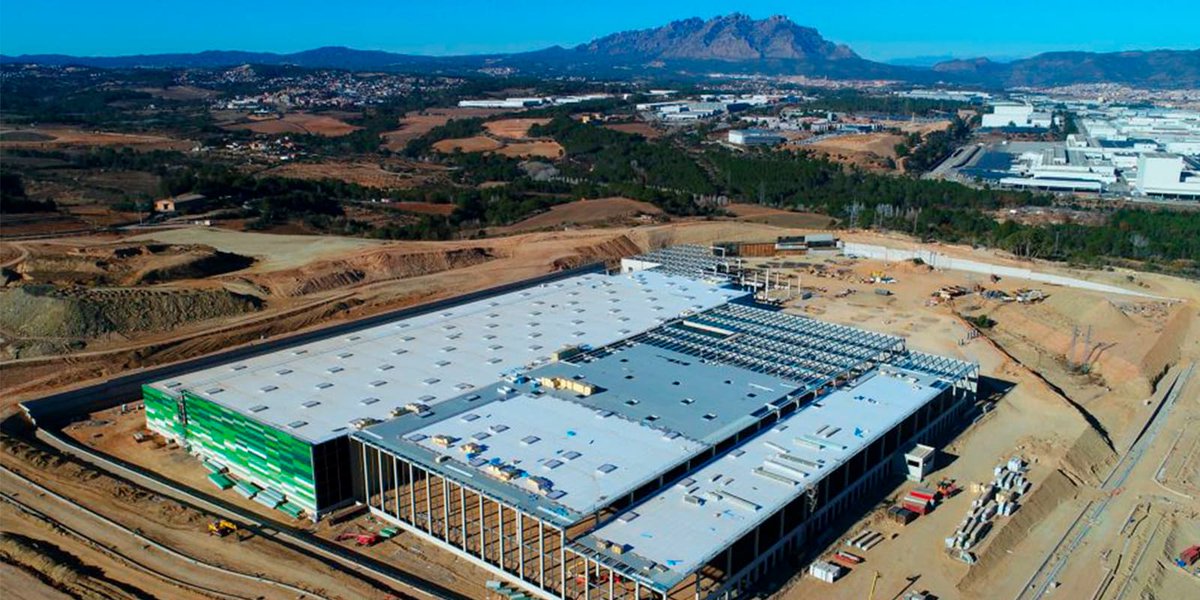 📢 @Lidl is making a whopping €140M investment in a new warehouse in Barcelona, Spain's largest logistics investment! 

🌍 This will create more local jobs and contribute to the Catalan economy. 

Read the news⤵️
catalonia.com/w/lidl-invests…

#NewInvestment #InvestInCatalonia