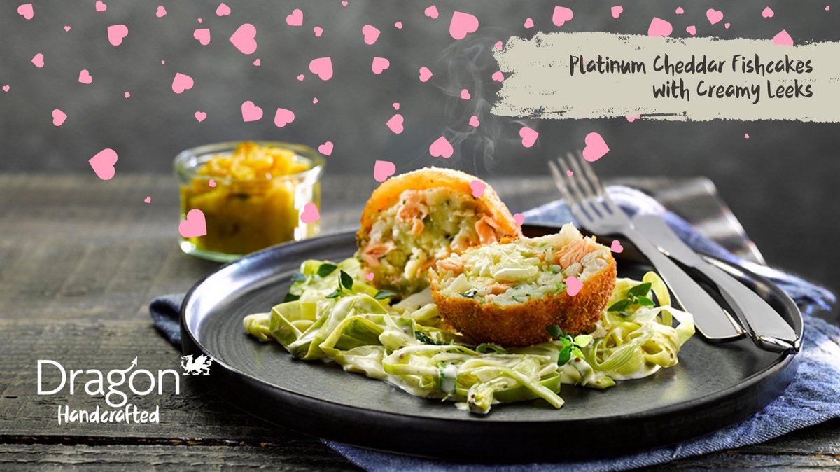 Celebrate St Dwynwen's Day with our Platinum Cheddar Fishcakes! 🧀🎉 Indulge in tender fish blended with luxurious Platinum Cheddar, topped with creamy leek sauce. A perfect tribute to the patron saint of love. 💕🍴 🐟 Recipe here: bit.ly/3vE6m0B #StDwynwensDay