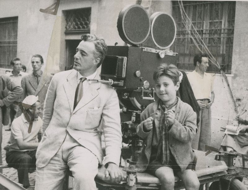 Vittorio de Sica & Enzo Staiola during the filming of 'Bicycle Thieves' (1948)