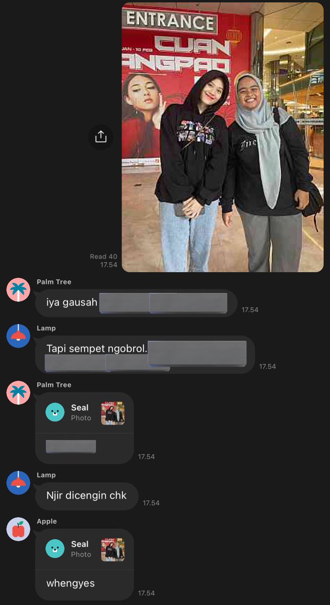 aka_dinda's tweet photo. aku iri aku bilang @icha_cil @hematuy_ alias mereka hoki mulu perasaan😭🙏🏻
#SpillYNNA https://t.co/S8M6WE1RLY
