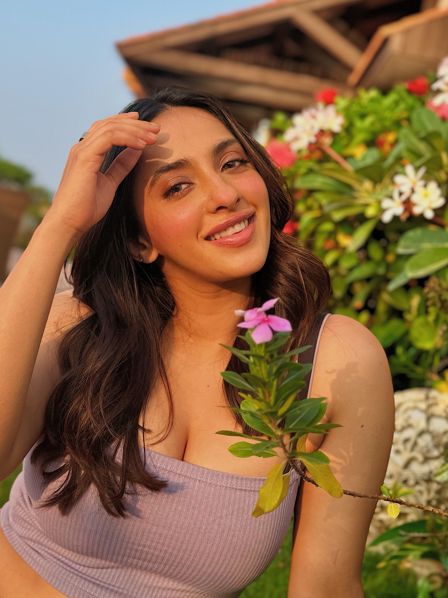 GEr8cqgXcAADyp7?format=jpg&name=large