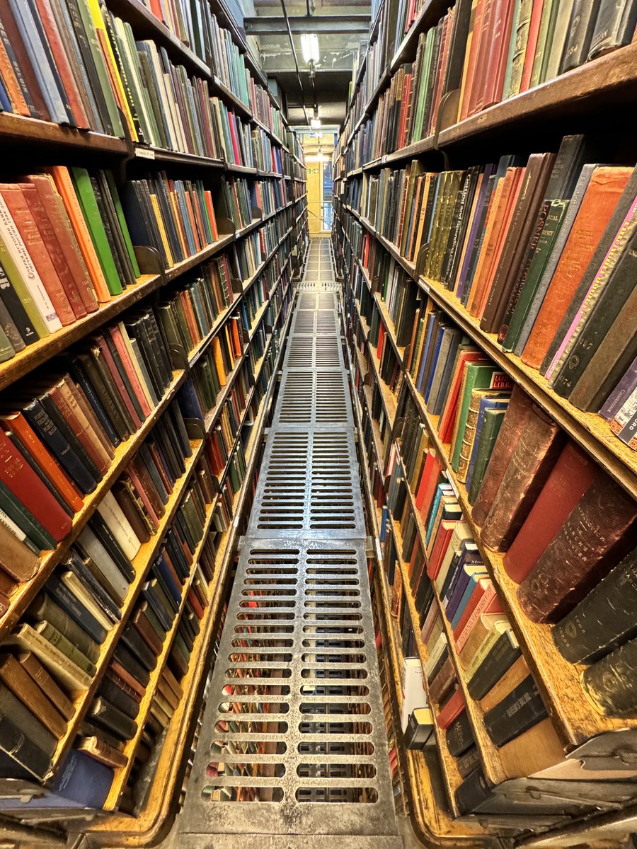 peterjdean's tweet image. Found it! Always a sense of satisfaction when you find the one book in a million you’re looking for ⁦@TheLondonLib⁩ . Funny how a @maklelan TikTok led to a podcast and then to an @candidamoss book. So now to the reading room…