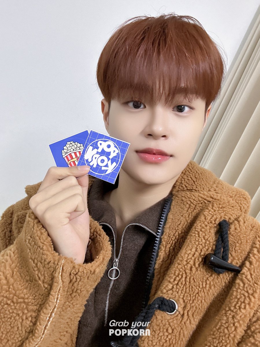 POPKORN_poppin's tweet photo. #POPKORN X #AB6IX

편집하다가 귀에서 피난 썰 푼다🫠🩸
주옥같은 멘트로 
팝콘 꽉 잡고 가신 예삐들
궁금하다면
👉금요일 팝콘 채널 접속하기🍿

AB6IX joined POPKORN!!🍿
🗓 Jan 26th Friday
@AB6IX

#에이비식스 #GRAB_ME #전웅 #김동현 #박우진 #이대휘 https://t.co/LLV9yuZkcp