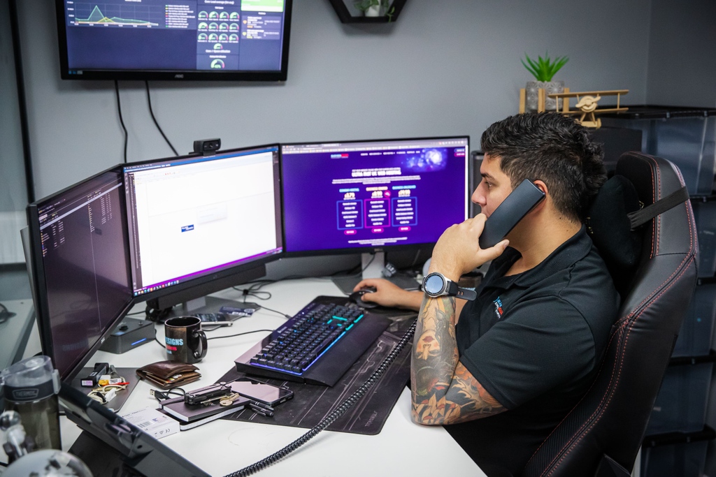BlackNovaDesign's tweet photo. Are you tired of struggling with your current hosting provider? Let us show you why our web design hosting stands above the rest! Get in touch today!
https://t.co/hF01MlzFTs
#webdesignhosting #webdesign #webdesigner #webservices #hostingprovider #ukhosting #websiteoptimiser https://t.co/AMmwl5y4U0
