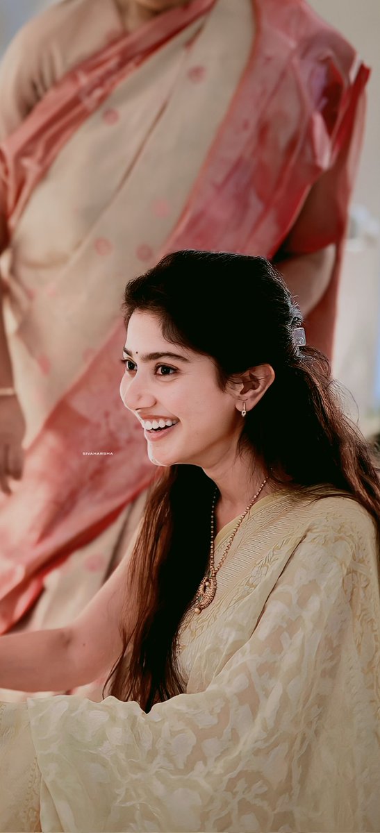 SivaHarsha_23's tweet photo. Sai Pallavi ✨🤍 #SaiPallavi https://t.co/ZDMP6LIaRK