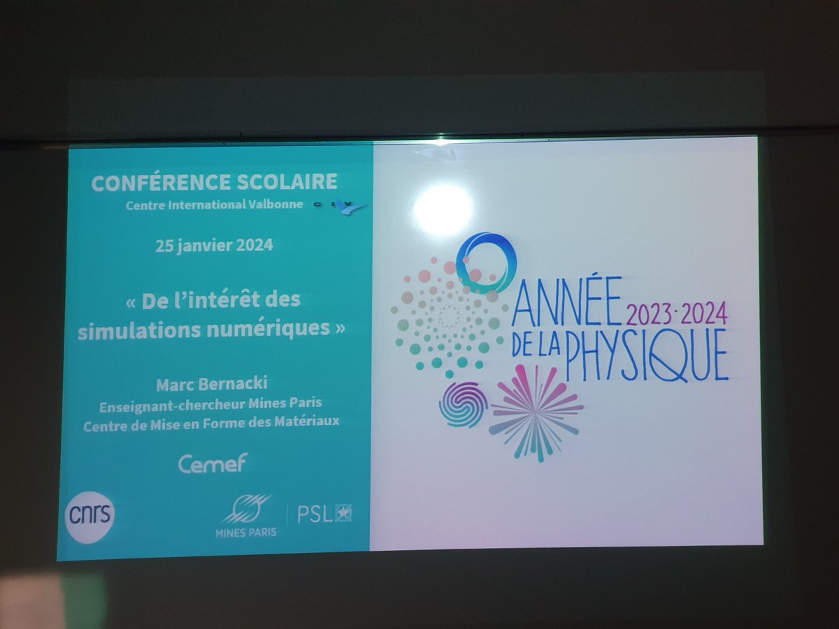 CNRS_COTEDAZUR's tweet photo. #AnnéePhysique #VisagesdelaScience #Metiersdelascience
Marc Bernacki, enseignant-chercheur @Mines_Paris au laboratoire #CEMEF @CNRS donne une conférence aux lycéens du @CoIV_LIV_CIV intitulée
"De l'intérêt de la modélisation numérique" https://t.co/0EDIdSeSWS