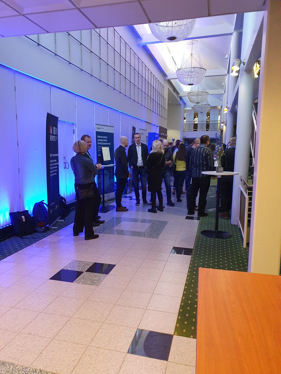 Valmistelut vilkkaimmillaan ja jännitystä ilmassa, kun Trimble Kuntapäivät ovat alkamaisillaan! Tapahtuma järjestetään tänäkin vuonna hybridinä, eli esitykset Aulangolta Hämeenlinnasta striimataan suorana lähetyksenä virtuaaliyleisölle. Seuraa TKP-tunnelmia #TKP24