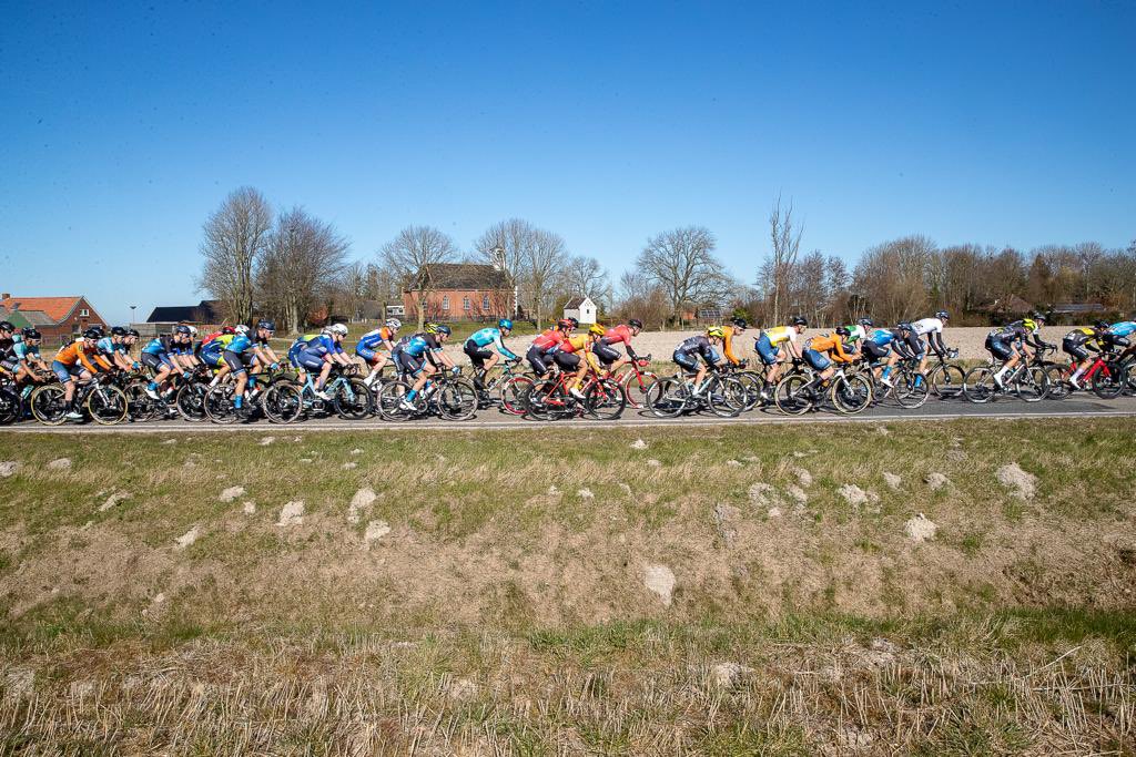 Olympia's Tour (@olympiastour) on Twitter photo ๐ดโโ๏ธโผ๏ธ๐๐๐๐๐ข๐ ๐๐ค๐ข๐ฅ๐ก๐๐๐ฉโผ๏ธ Het etappeschema is met het parcours van schaatsklassieker de Noorderrondrit op de weg compleet. Op donderdag 21 maart ruim ๐ฃ๏ธ140 kilometer door het Groninger land met start en finish in Baflo.
Lees meerโก๏ธ bitly.ws/xtKz
#OT2024 ๐ดโโ๏ธโผ๏ธ๐๐๐๐๐ข๐ ๐๐ค๐ข๐ฅ๐ก๐๐๐ฉโผ๏ธ Het etappeschema is met het parcours van schaatsklassieker de Noorderrondrit op de weg compleet. Op donderdag 21 maart ruim ๐ฃ๏ธ140 kilometer door het Groninger land met start en finish in Baflo.
Lees meerโก๏ธ bitly.ws/xtKz
#OT2024