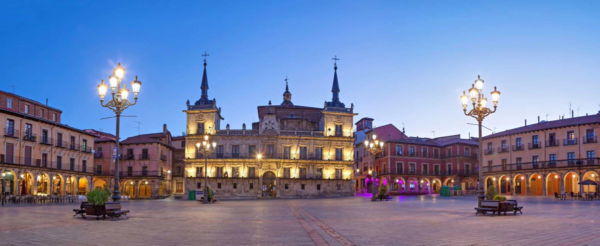 ValiantProject's tweet photo. Are you coming to our conference “Exploring the impact of Virtual Exchange on Teacher Education” in León, Spain? If so, be sure to use our hashtag to tell us about your plans, presentations and projects: #valiantVE2024  https://t.co/RafsT7fxll https://t.co/wpae8gIBtk