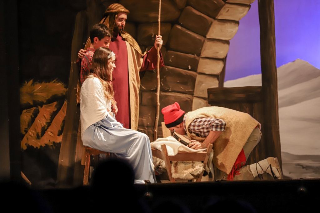 📢 Els Pastorets de Pals estrenen aquest dissabte una nova dramatúrgia dels Pastorets a càrrec de Roc Esquius i Miquel. 
 
🎭 Presentaran en una única funció el text una obra del segle XXI, que beu de la tradició, però que actualitza els valors, el context i l’acció.