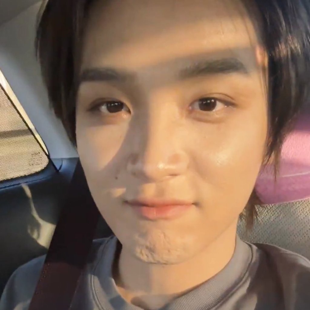 cutie haechan :] 🤏