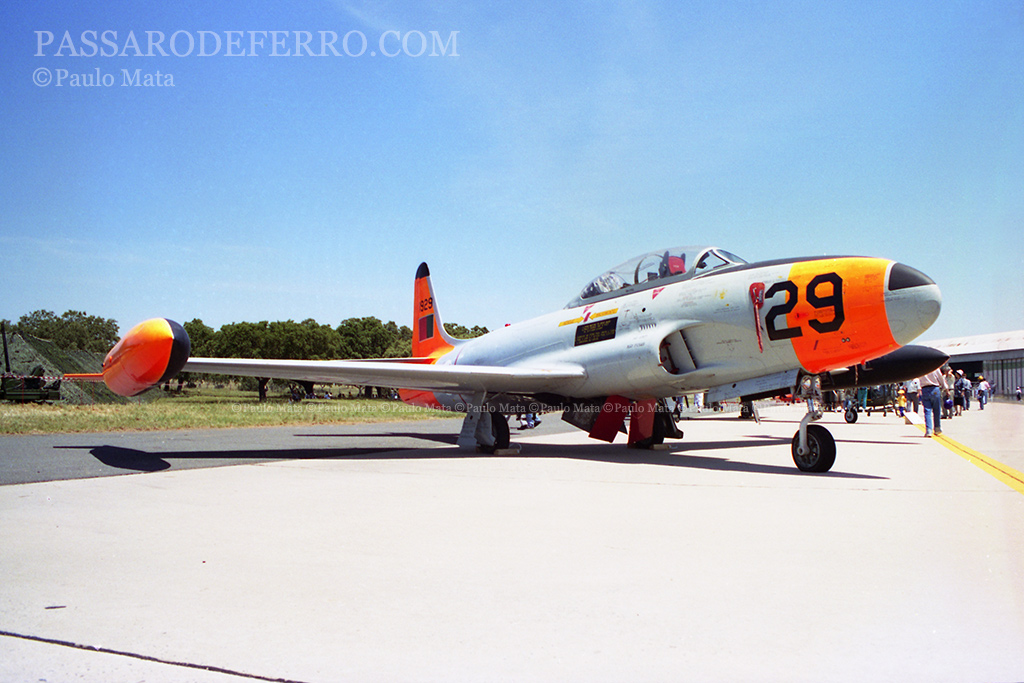 ironbirdphotos's tweet photo. #ThrowbackThursday Portuguese AF 🇵🇹 @fap_pt Squadron 103 @LockheedMartin #T33A Shooting Star in orange day glow preserved at Beja AB, 2002. T-33s last flew in Portuguese colours in 1991 https://t.co/qM6if1QZui