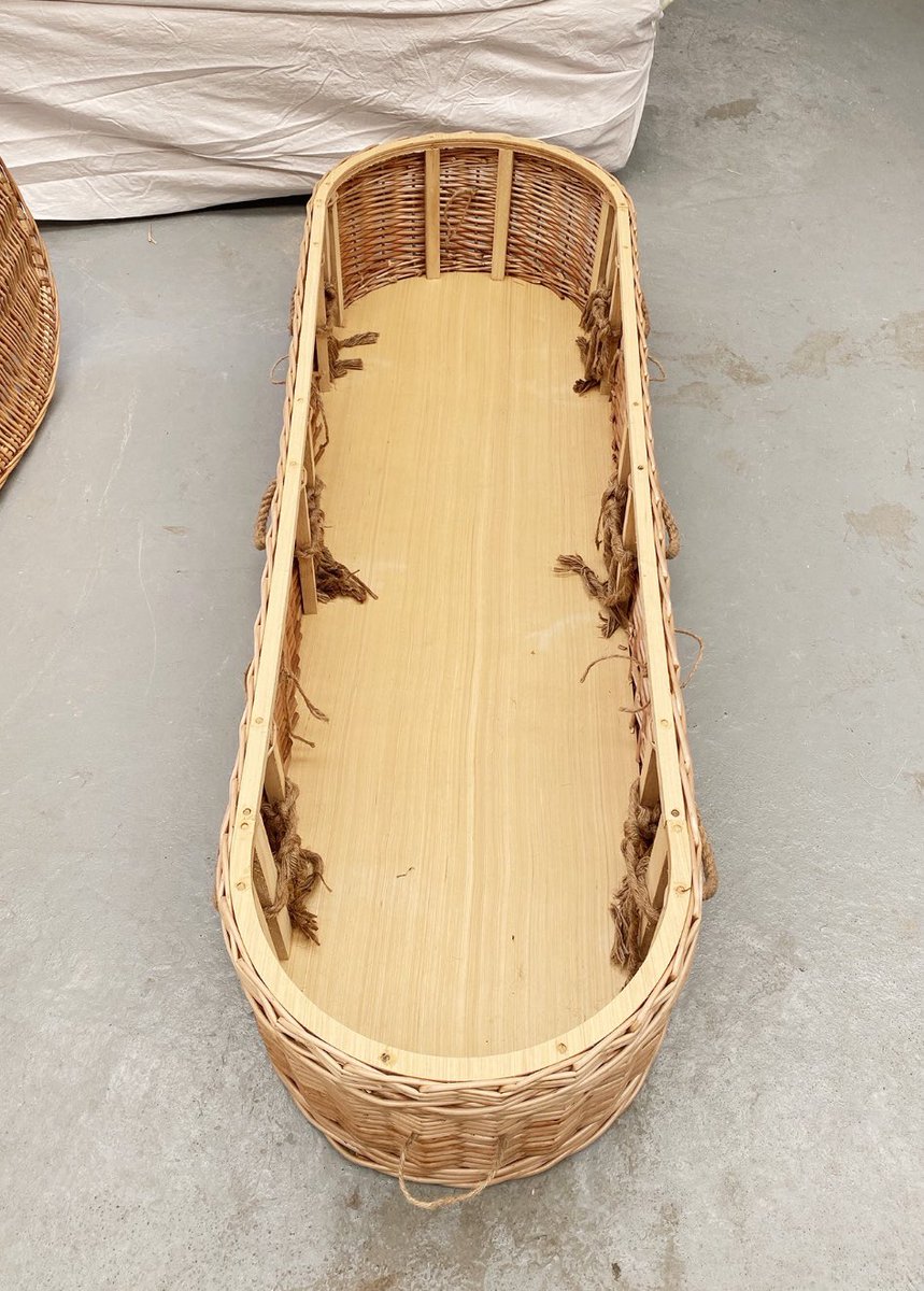 This is the Peter Qi of our #coffinframe workshop. He has 20 years of woodworking experience and has served in our factory for more than 17 years. The wooden frame he made is used on #handwoven #coffins, which is very safe and of high #quality.
#ecocoffinframe #strongcoffin