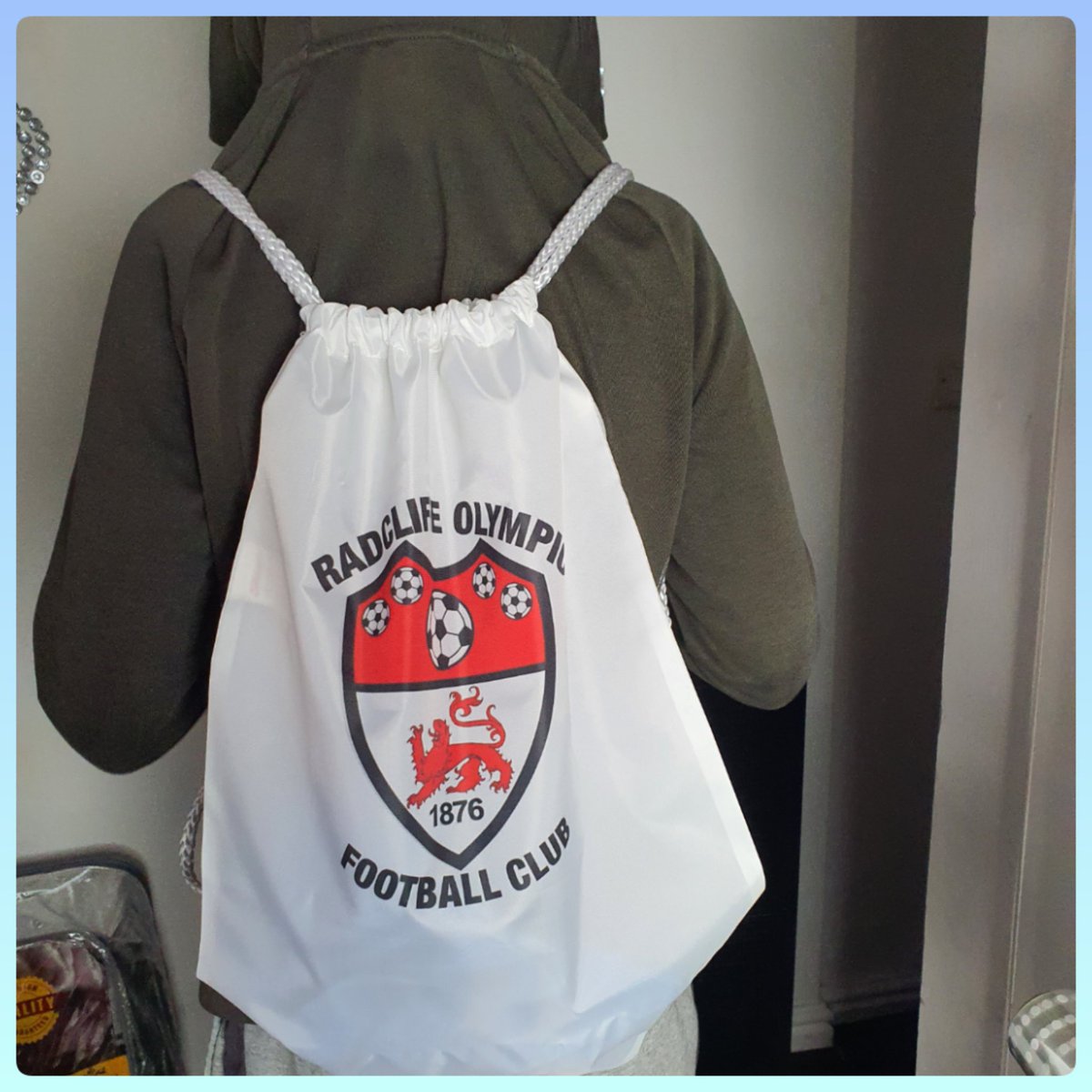 seamless_craft's tweet photo. Did you know we specialise in custom drawstring printing for businesses and clubs? It's not just a bag – it's a walking billboard for your brand! Let's make your logo stand out.
#BrandPromotion #CustomDrawstrings #YourBusinessYourWay #CraftBizParty #MHHSBD https://t.co/AutQenFMT7
