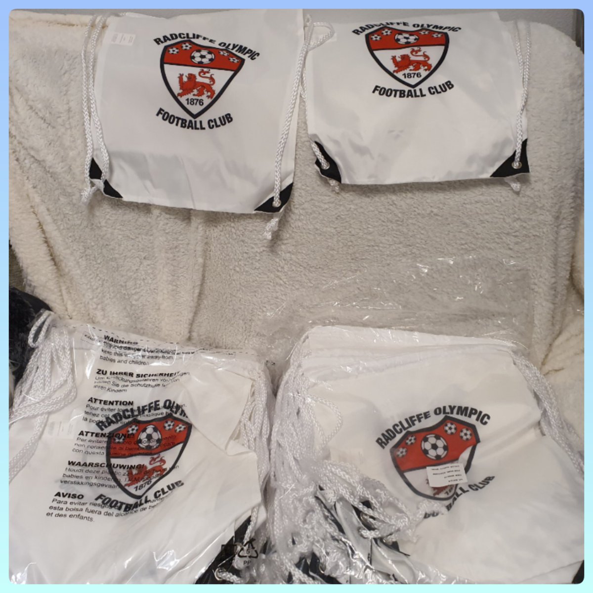 Did you know we specialise in custom drawstring printing for businesses and clubs?  It's not just a bag – it's a walking billboard for your brand! Let's make your logo stand out.

 #BrandPromotion #CustomDrawstrings #YourBusinessYourWay #CraftBizParty  #MHHSBD