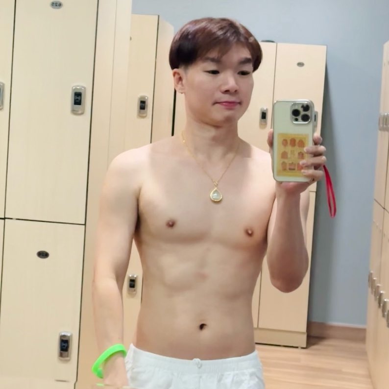 ไม่ได้ออกกำลังกายเลย 
เด๋วจะฟิตเหมือนเดิมละ