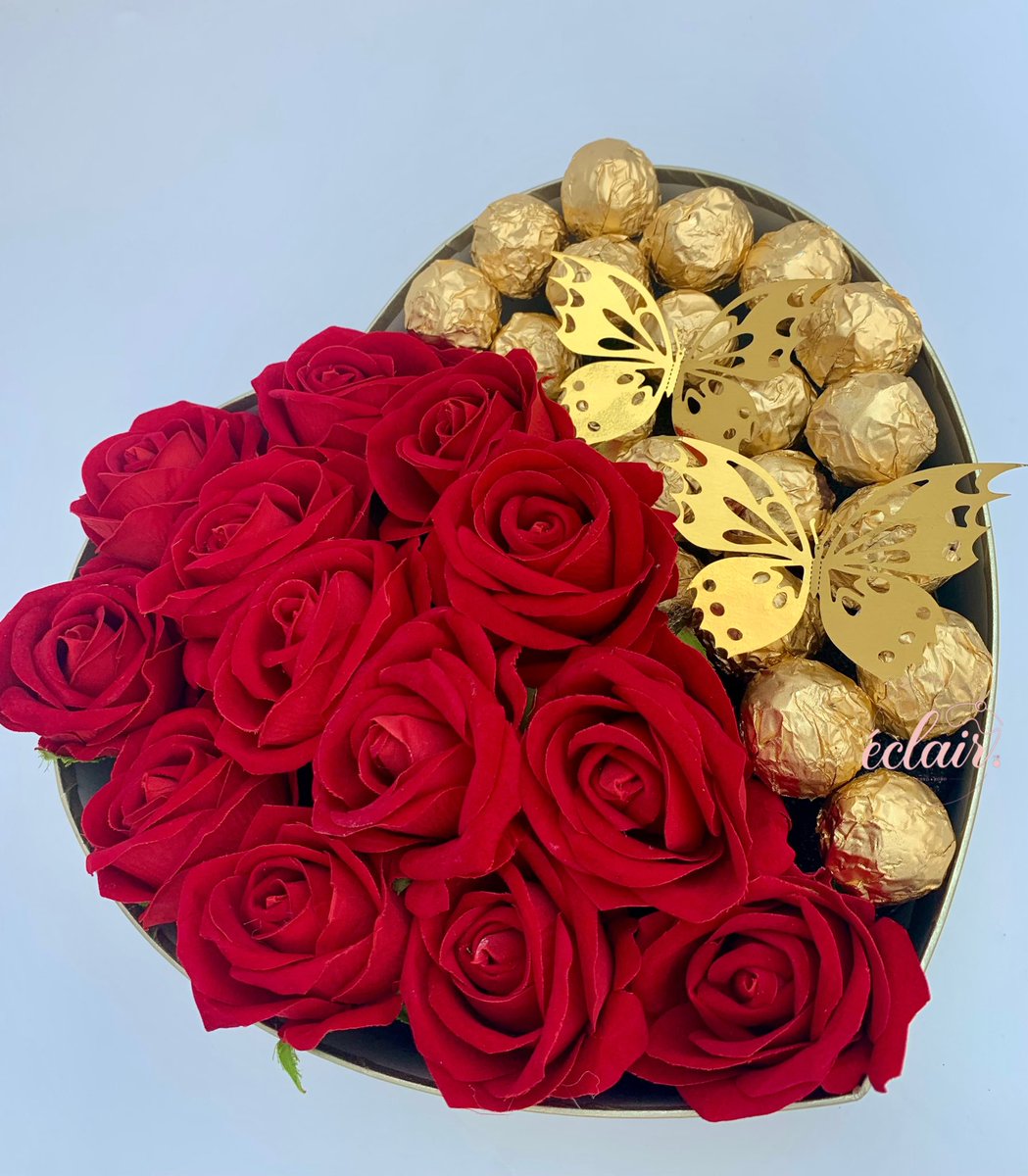 eclairng's tweet photo. We wanted to do something different this Val because people want flowers but also want something edible. So we thought, why not make it one where you get the bouquet experience and still get your wine and chocolates? 🤭
Introducing the Rosé &amp; Roses and the Sweet-Heart box!!! 😍 https://t.co/16mzEcvEo0