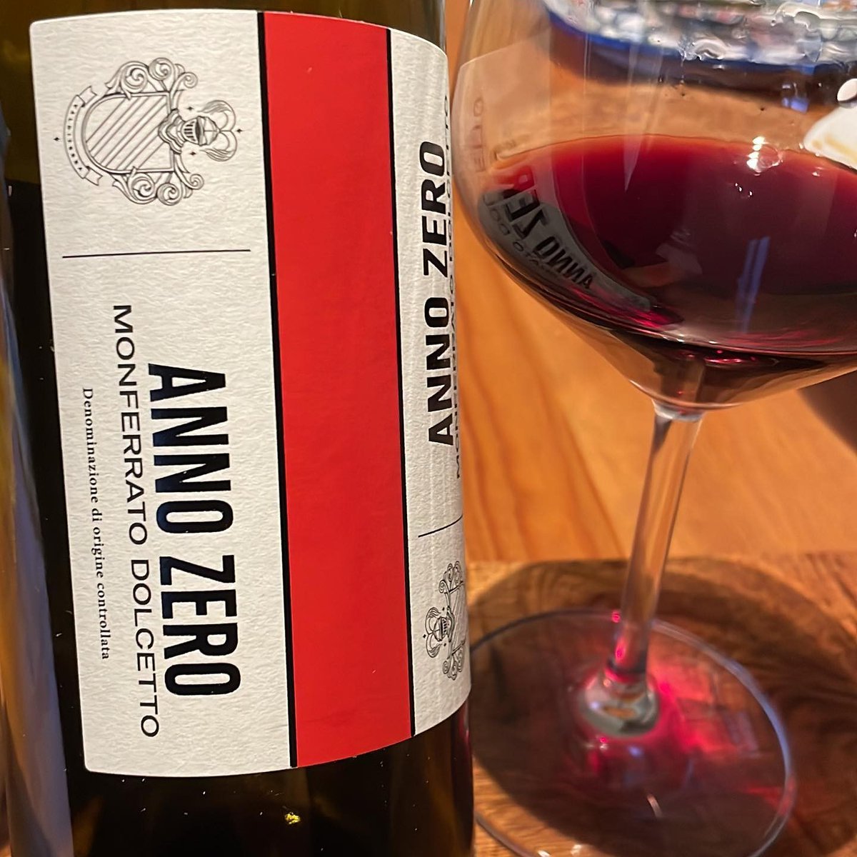 Something for the weekend, this fresh young red wine made from 100% Dolcetto, is suitable for any occasion. Ruby red colour, bursting with red cherries, hints of violet and well-balanced tannins with a slightly spicy note at the end. #thewinebuff #casualdining #weekendvibes