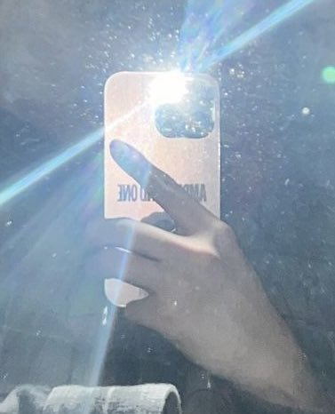 근데 앰퍼샌드원 케이스 너무 빛나요…