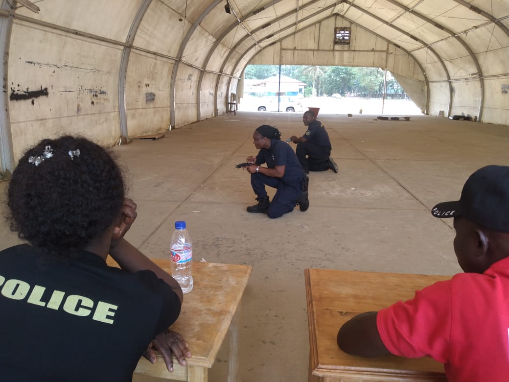 BPST_A's tweet image. 3/3 This 🇬🇧 BPST(A) supported training seeks to develop existing Liberian #Police firearms instructors&apos; skills to prepare all officers - women in particular, for mission service. 

2️⃣ @BritishArmy instructors have been deployed to #Liberia to deliver this.

#UKCSSF @UKinLiberia
