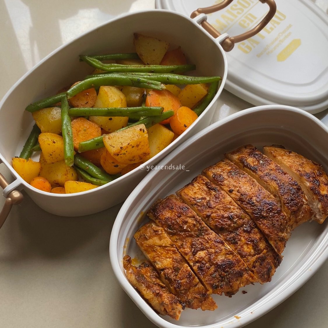 yearendsale_'s tweet image. siapa yg suka mager bikin bekal??? 

bekal anti mager simpel sat set gak pake lama! LAUKNYA CUMA PAKE 1 BUMBU AJA 😭👍🏻