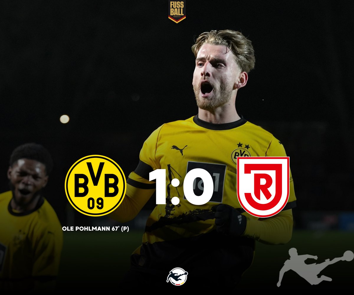 FussballBR's tweet image. 3️⃣🇩🇪 𝐎 𝐁𝐕𝐁 𝐈𝐈 𝐏𝐀𝐑𝐎𝐔 𝐎 𝐕𝐈𝐂𝐄-𝐋𝐈́𝐃𝐄𝐑! 😳

Ontem (24), foi dada a largada da rodada 22ª da 3. Liga: o Borussia Dortmund II (8º) recebeu o SSV Jahn Regensburg (2º) no Stadion Rote Erde e venceu por 1 a 0, com gol marcado por Ole #Pohlmann (22) de pênalti. Então